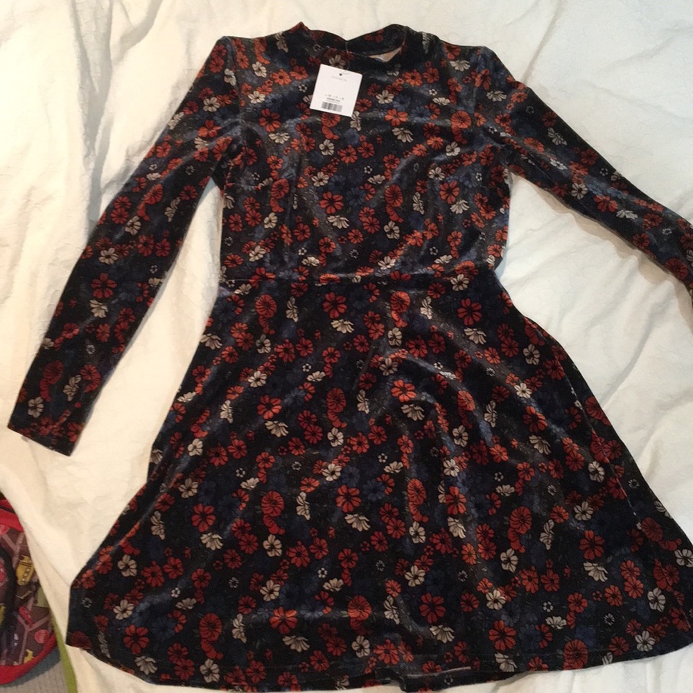 Fitted waist flare skirt high necked ldress